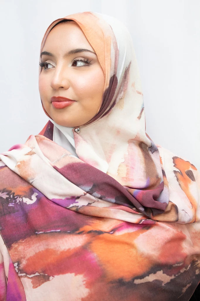 Aquarel print hijab Rood - Model | byOumich