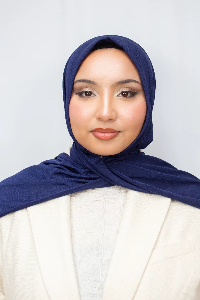 Instant Hijab met Knopen - Eenvoudig te Dragen byOumich