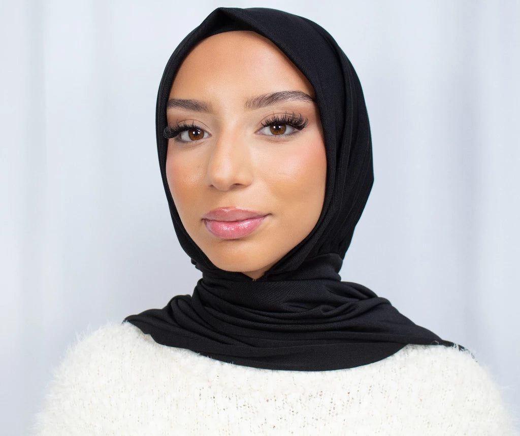 Instant Hijab met Knopen - Eenvoudig te Dragen byOumich