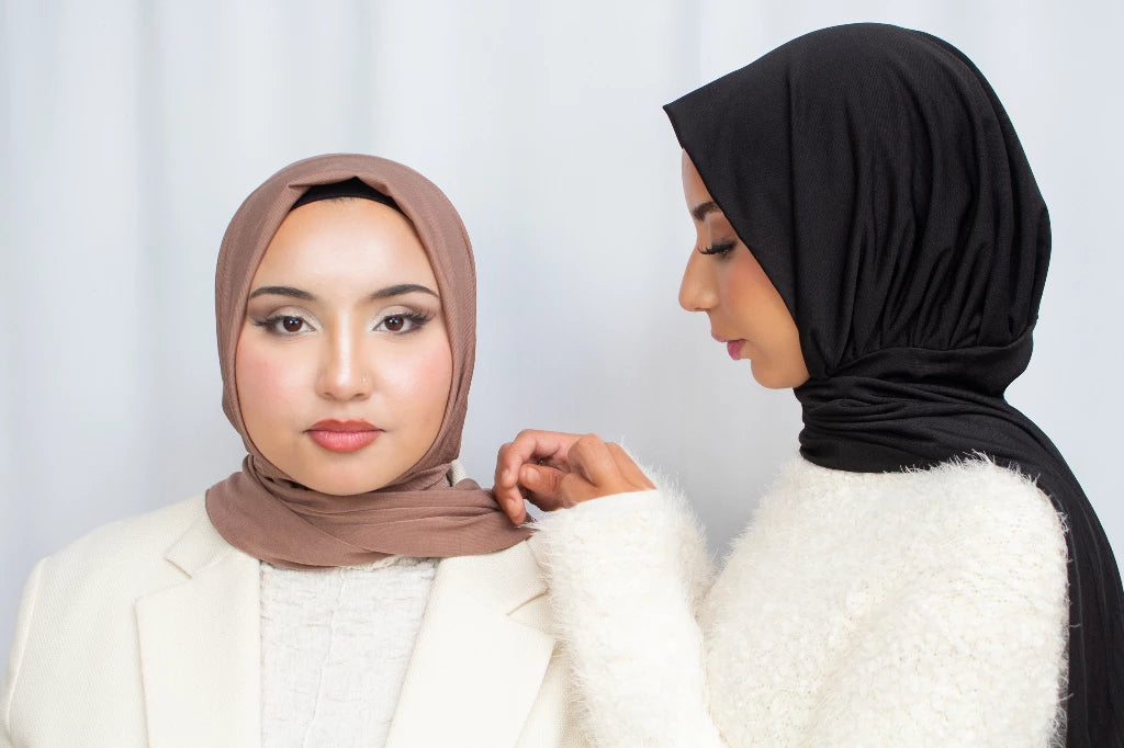 Instant Hijab met Knopen - Eenvoudig te Dragen byOumich