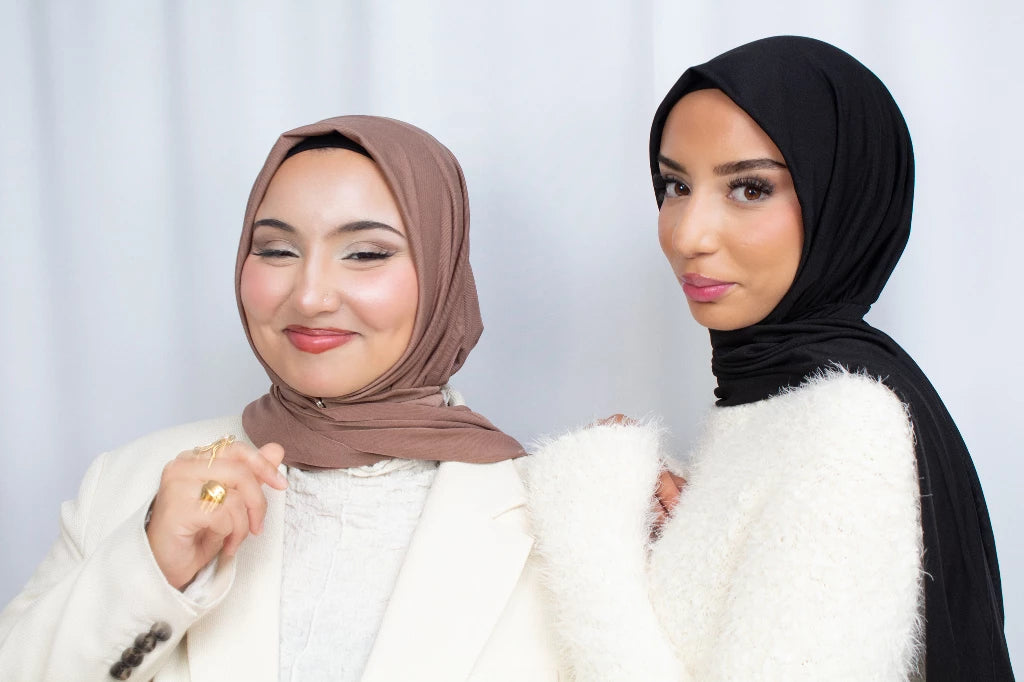 Instant Hijab met Knopen - Eenvoudig te Dragen byOumich