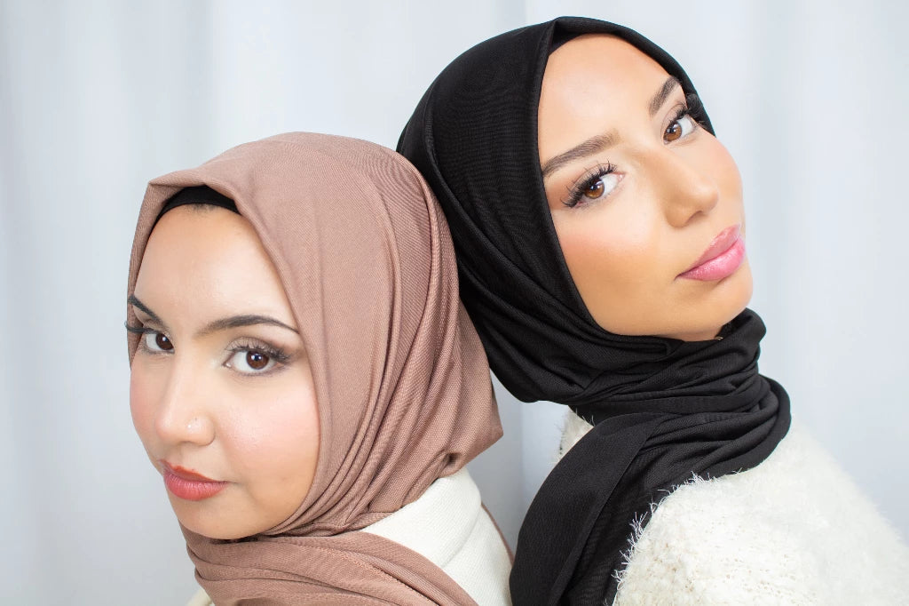 Instant Hijab met Knopen - Eenvoudig te Dragen byOumich