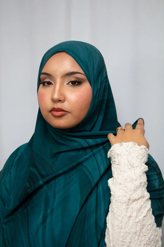 Aquarel print hijab Cyaan - Productfoto | byOumich