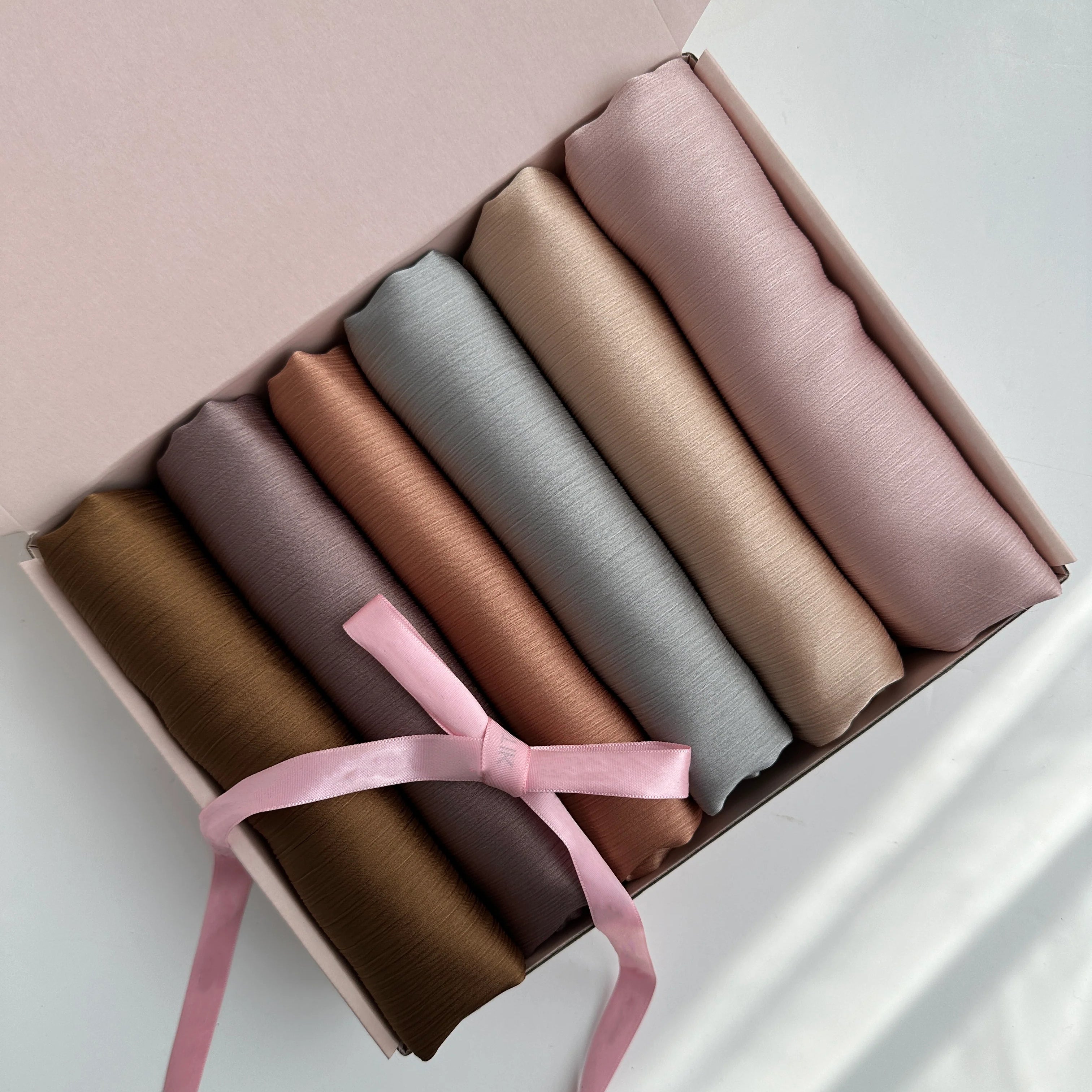 Satijnen Plissé Hijab byOumich
